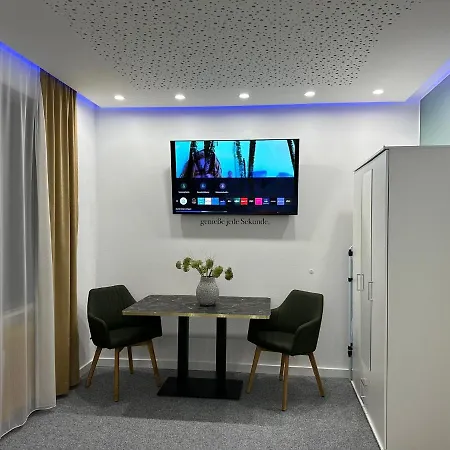 Modern Apartments Neuburg U - Top - 2 Zimmer, Komfort, Zentrum, Wi-Fi, Smart Tv, Stellplatz, Kueche Neuburg an Der Donau Exterior photo