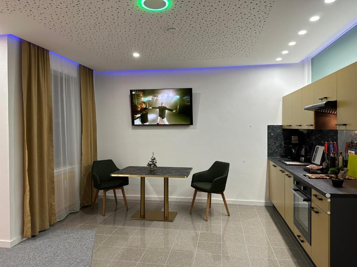 Modern Neuburg U - - 2 Zimmer, Komfort, Zentrum, Wi-fi, Smart Tv, Stellplatz, Kueche *