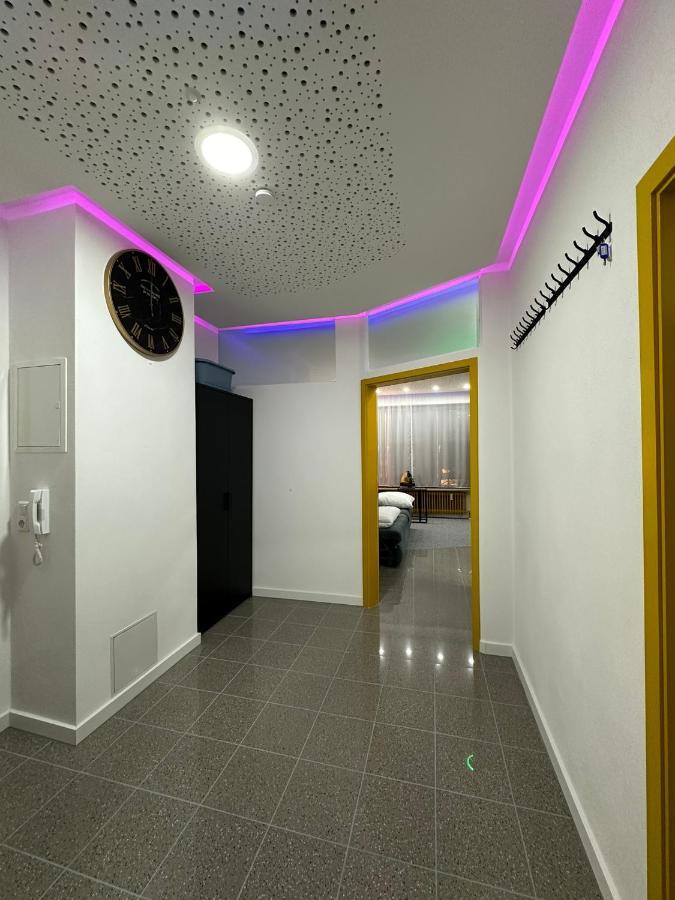 Apartment Modern Neuburg U - - 2 Zimmer, Komfort, Zentrum, Wi-fi, Smart Tv, Stellplatz, Kueche