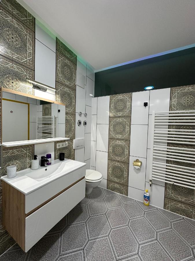 Apartment Modern Neuburg U - - 2 Zimmer, Komfort, Zentrum, Wi-fi, Smart Tv, Stellplatz, Kueche Neuburg an Der Donau
