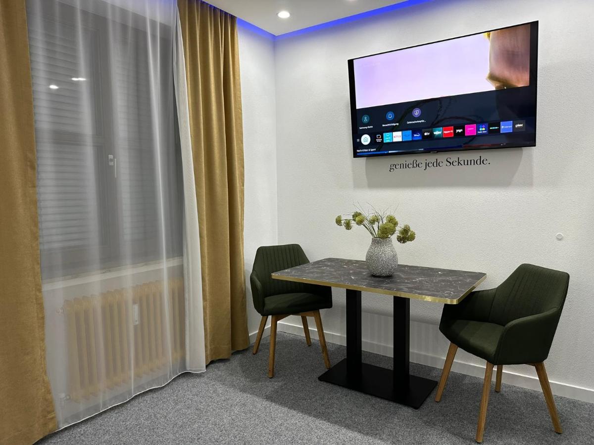 Modern Neuburg U - - 2 Zimmer, Komfort, Zentrum, Wi-fi, Smart Tv, Stellplatz, Kueche Apartment *