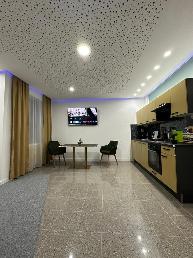 Modern Neuburg U - - 2 Zimmer, Komfort, Zentrum, Wi-fi, Smart Tv, Stellplatz, Kueche * Neuburg an Der Donau